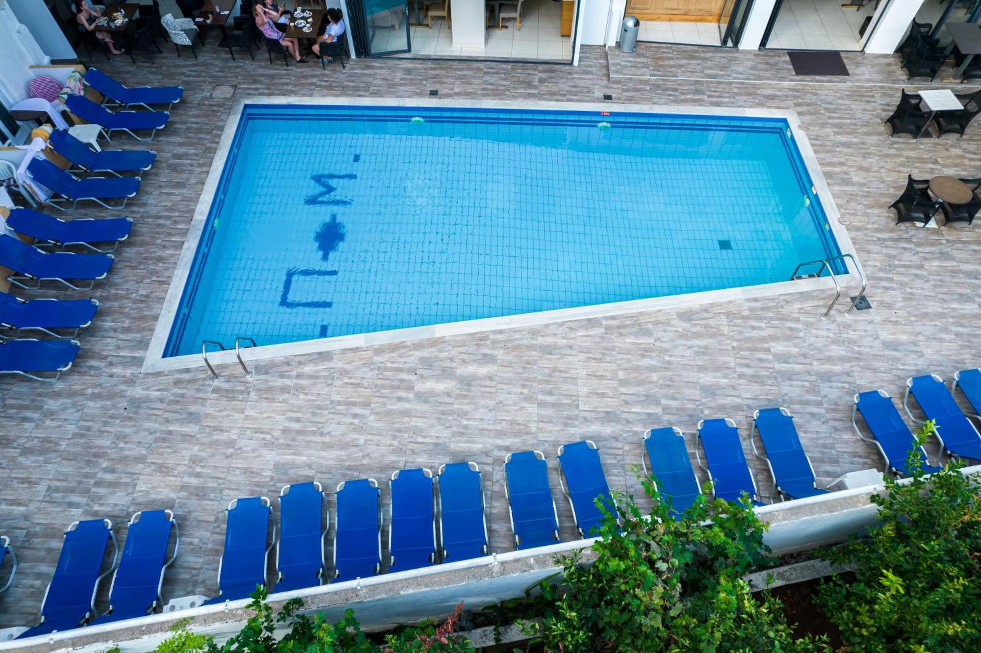 Pela Maria Hotel Hersonissos  Exterior foto