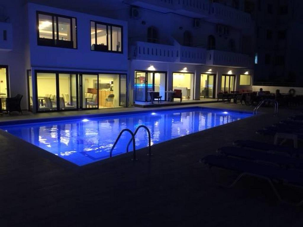 Pela Maria Hotel Hersonissos  Exterior foto
